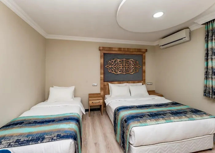 Ξενοδοχείο Linda Expo Palace 3*