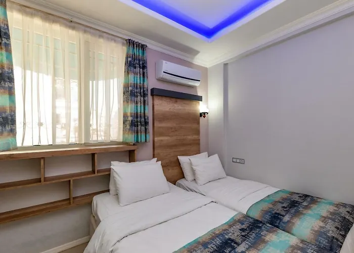 Linda Expo Palace Ξενοδοχείο 3*