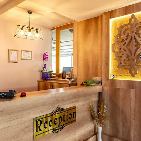 Отель Linda Expo Palace 3*