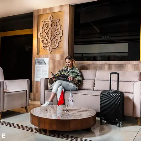 Linda Expo Palace 酒店