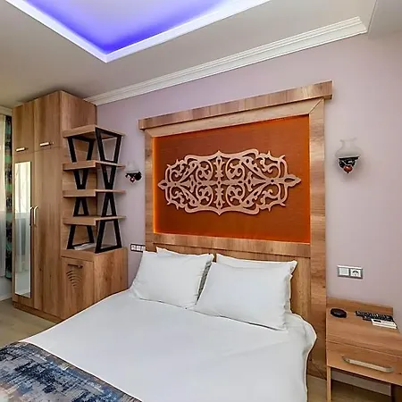 Linda Expo Palace Hotel 3*