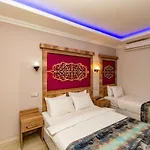 Linda Expo Palace Hotell 3*